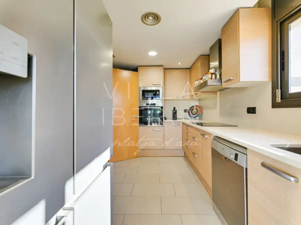 Casa con piscina en venta en Avenida Paisos Catalans 18, imagen 11