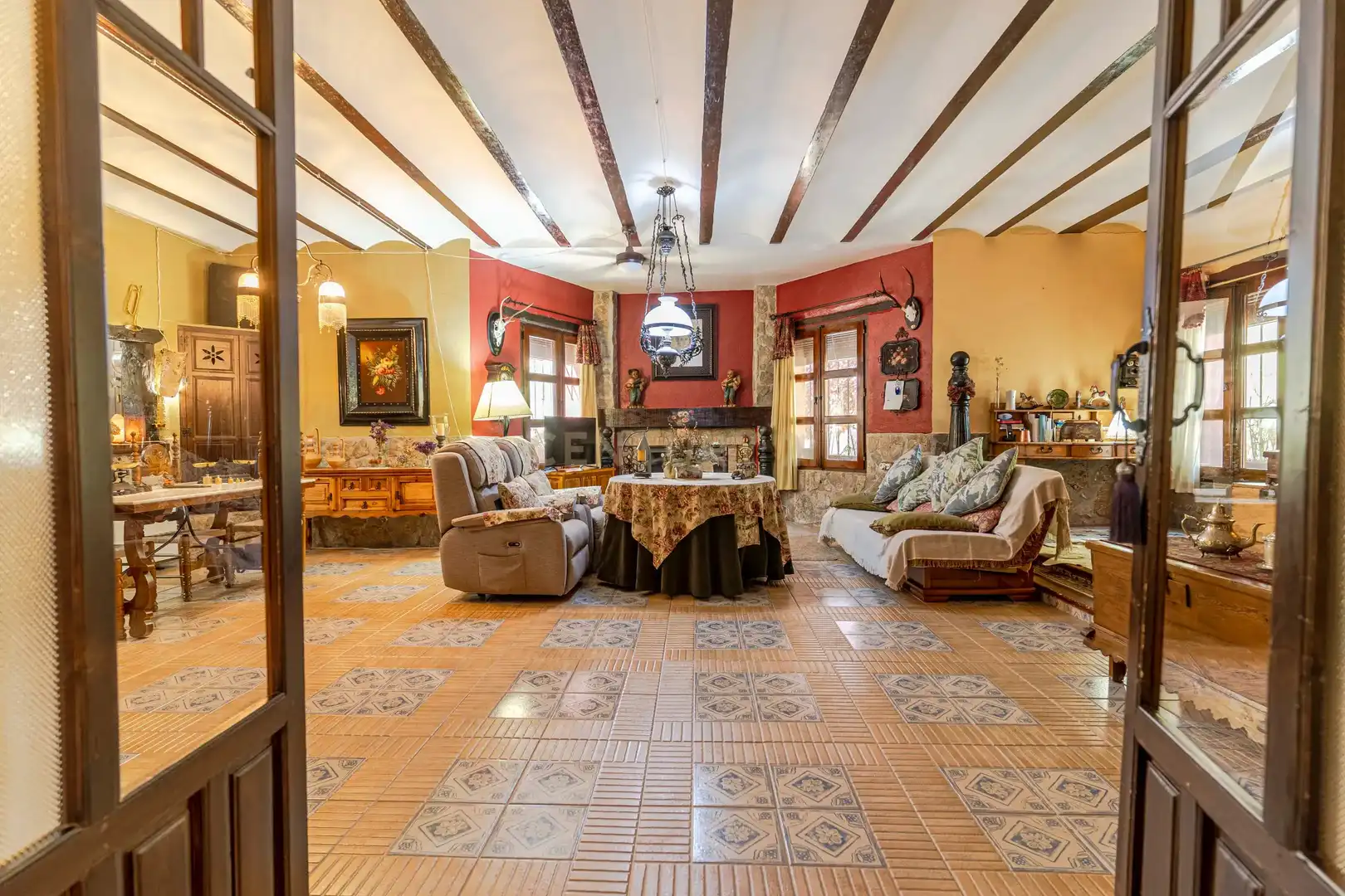Sala de estar de Casa o chalet en venta en Huelma con Jardín privado y Sauna