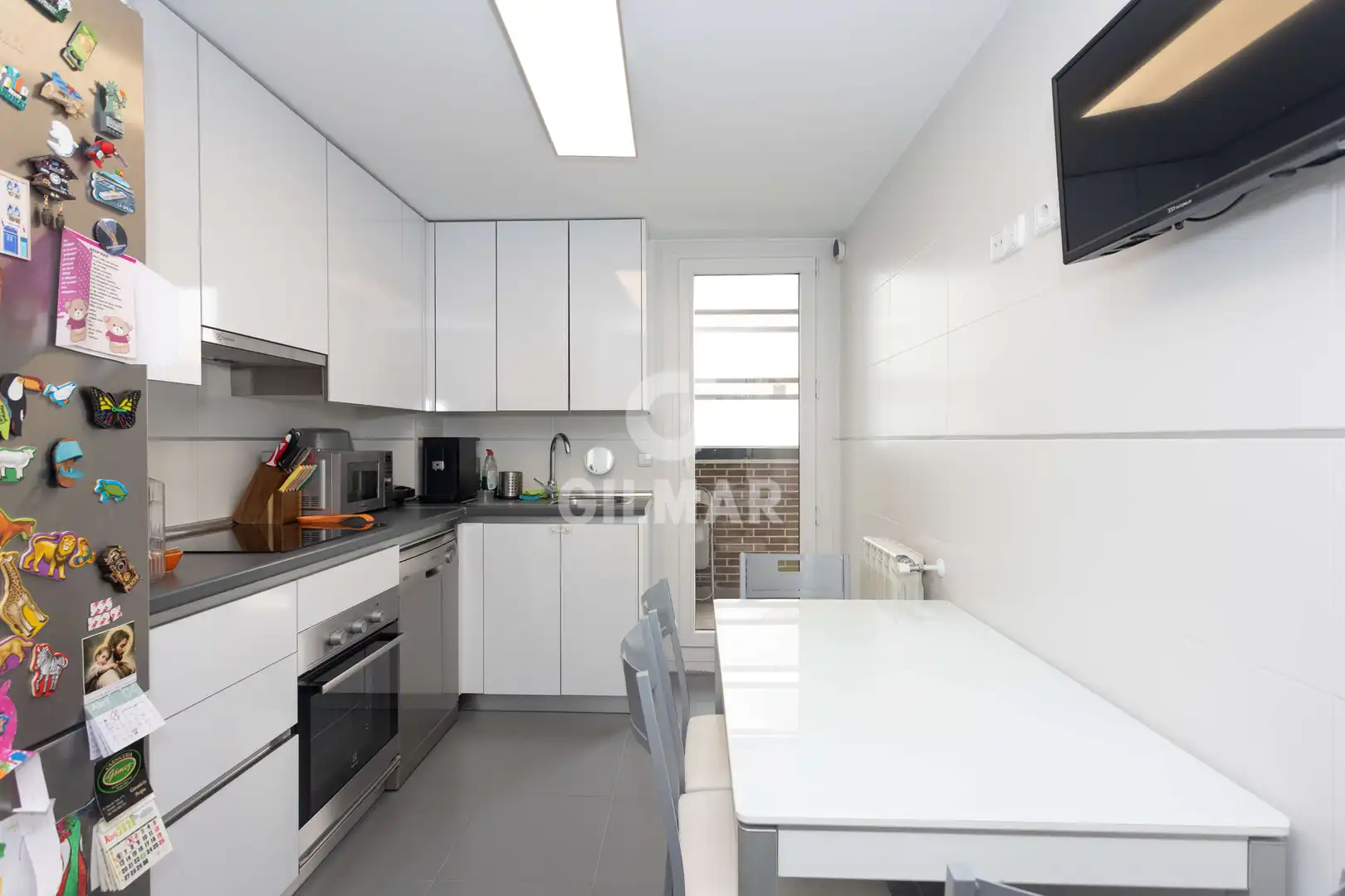 Küche von Maisonette zum Verkauf in Madrid mit Heizung, Privatgarten und Abstellraum