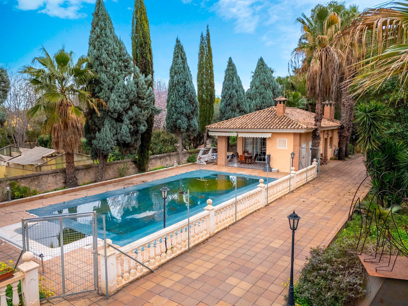 House or chalet for sale in Mestral, Madrigal