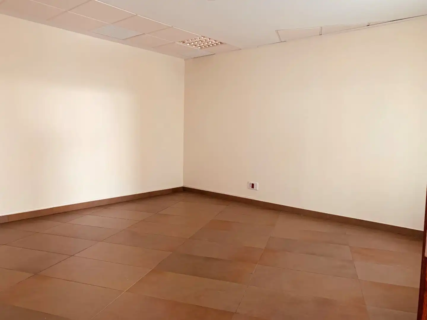 Oficina de alquiler en Santiponce