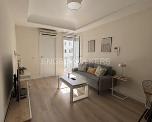 Living room of Apartment to rent in  Madrid Capital  with Air Conditioner, Heating and Terrace