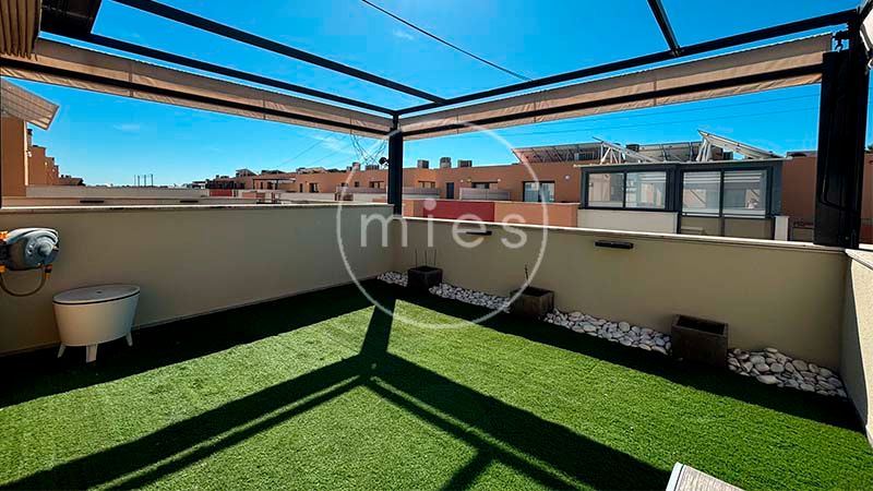 Terrassa de Casa o xalet en venda en San Antonio de Benagéber amb Aire condicionat, Calefacció i Jardí privat