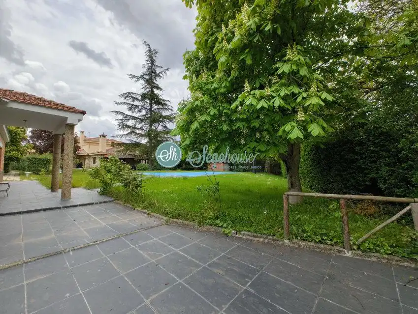 Houses for sale in Segovia  with Heating