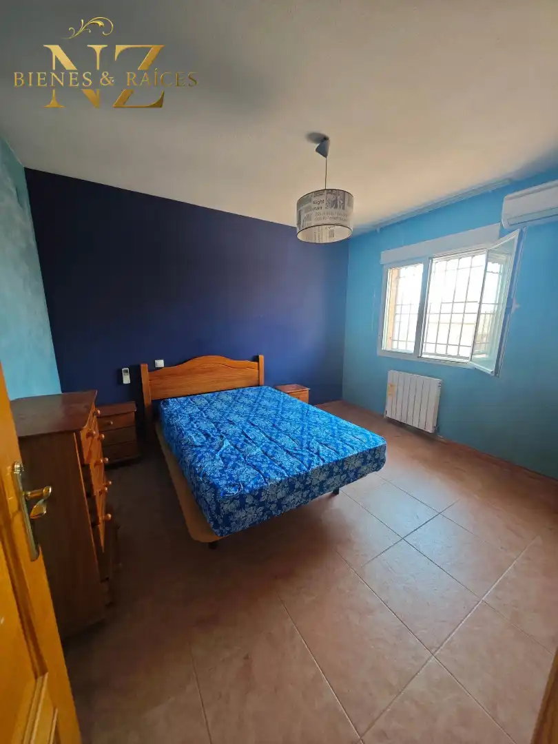 Dormitori de Casa o xalet en venda en Yuncos amb Aire condicionat, Calefacció i Jardí privat