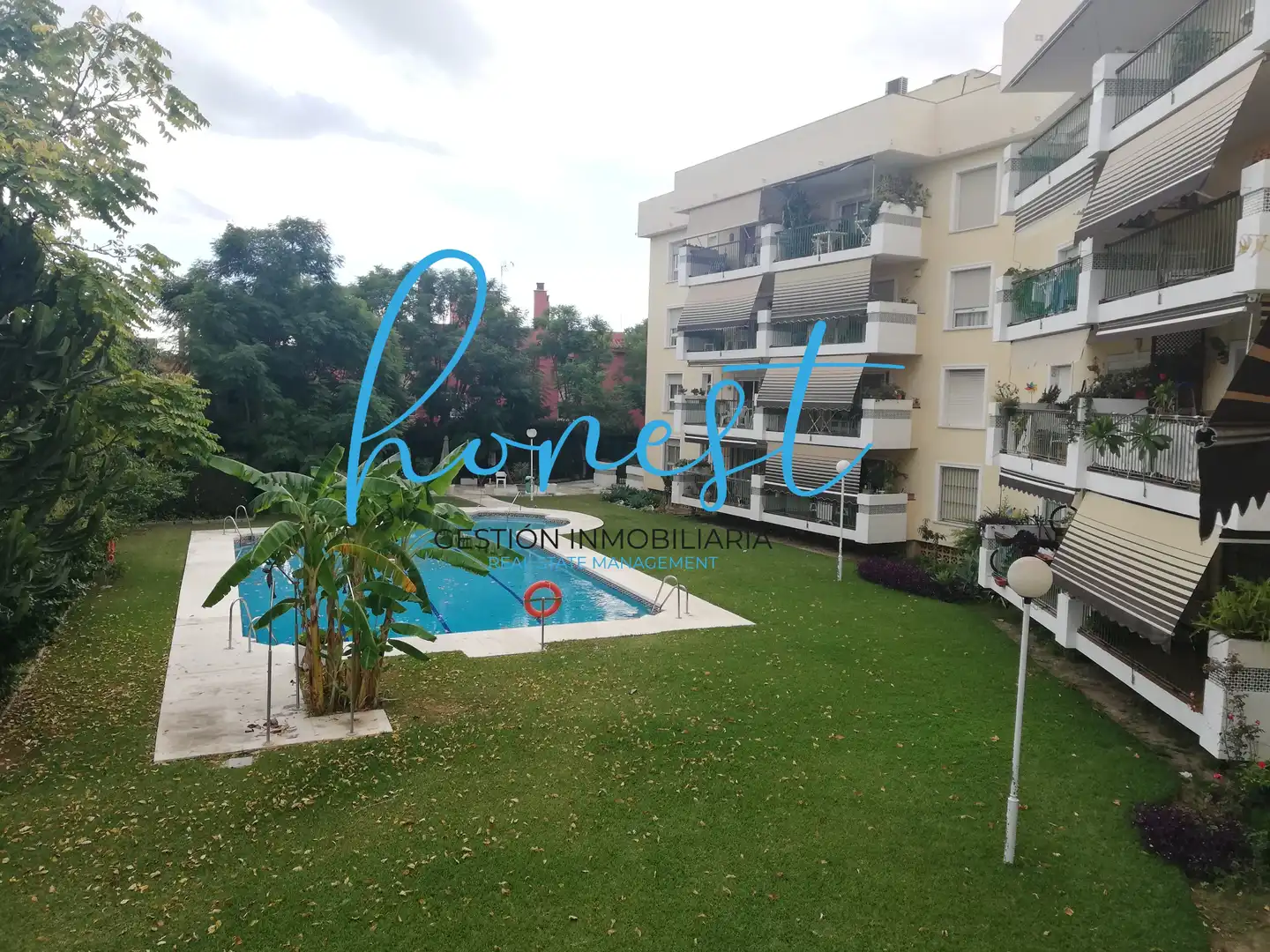 Schwimmbecken von Wohnung zum Verkauf in Torremolinos mit Klimaanlage, Terrasse und Möbliert