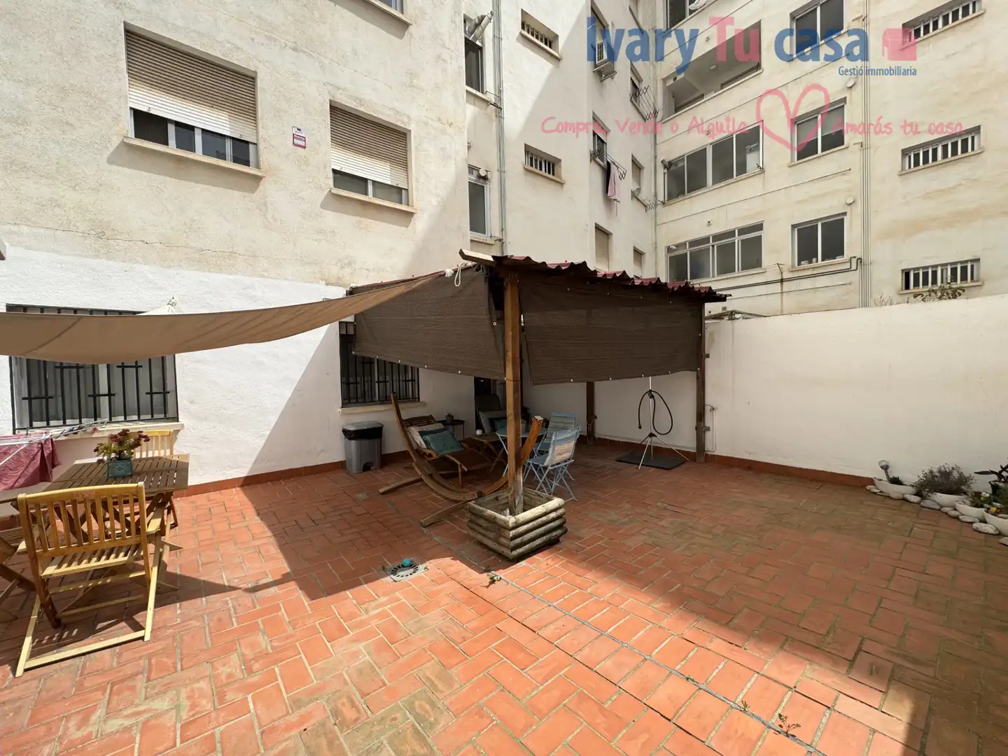 Vista exterior de Pis en venda en Castellón de la Plana / Castelló de la Plana amb Calefacció, Terrassa i Balcó