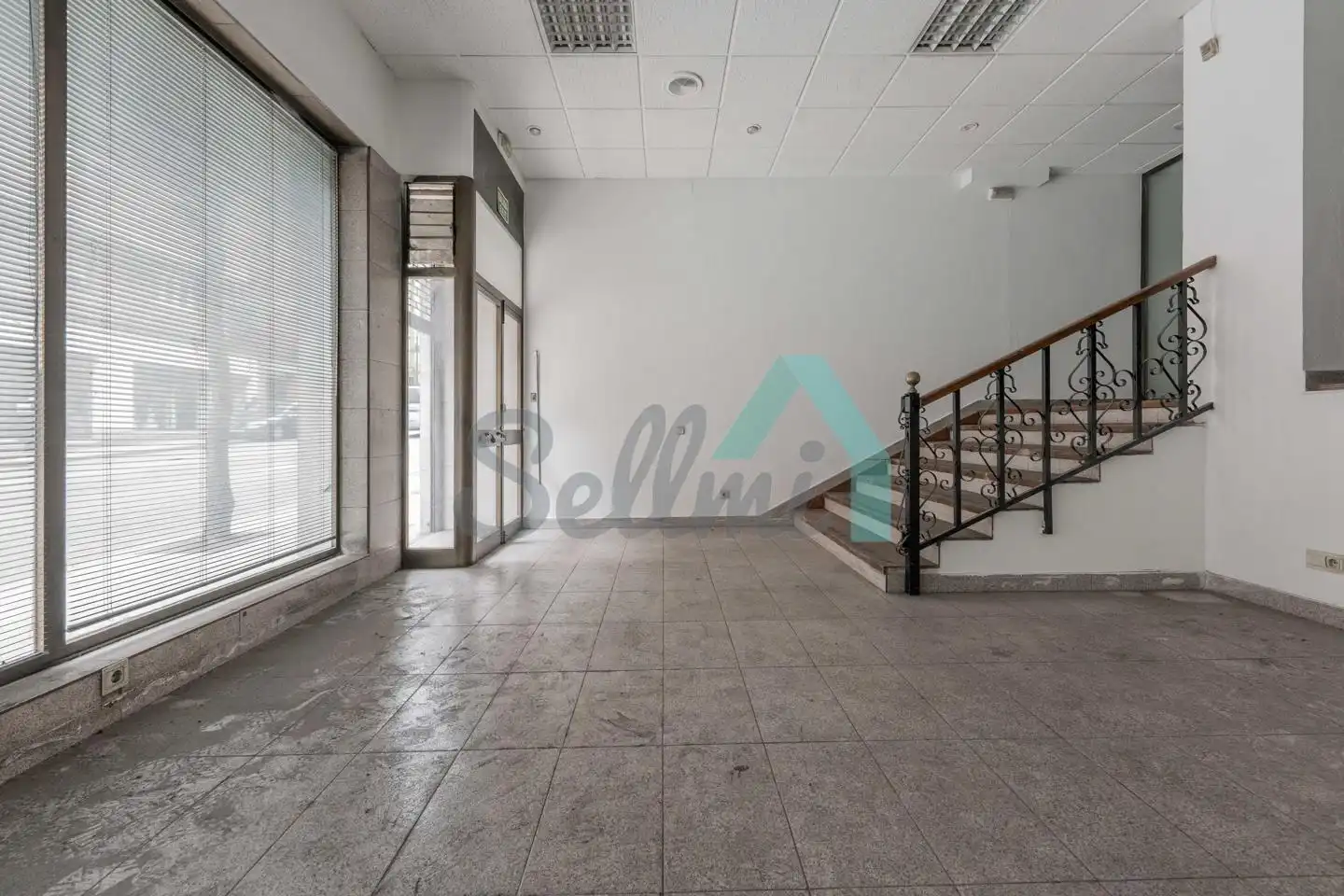 Business premises for sale in Fuertes Acevedo, imagen 3