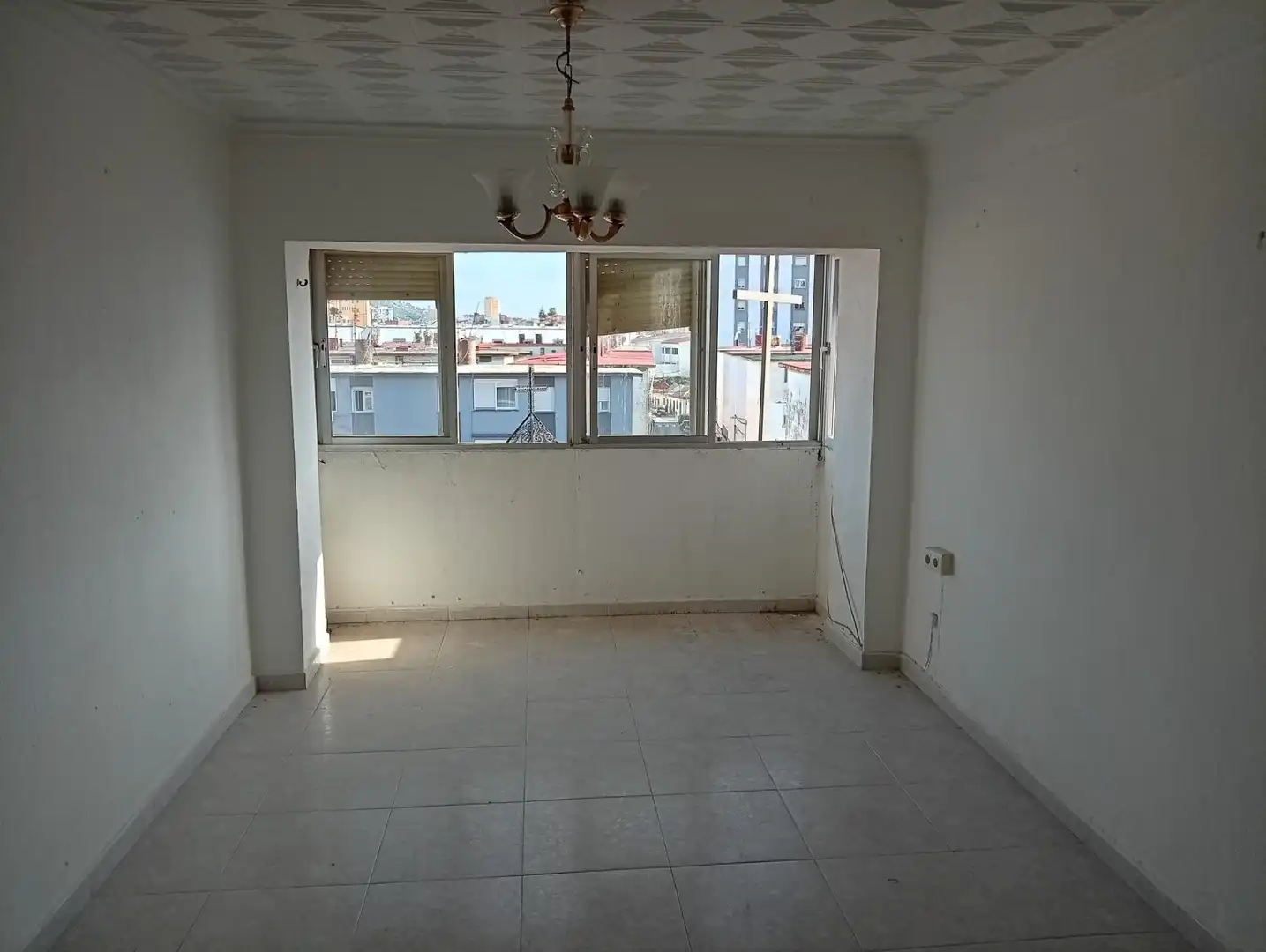 Habitación de Piso en venta en La Línea de la Concepción