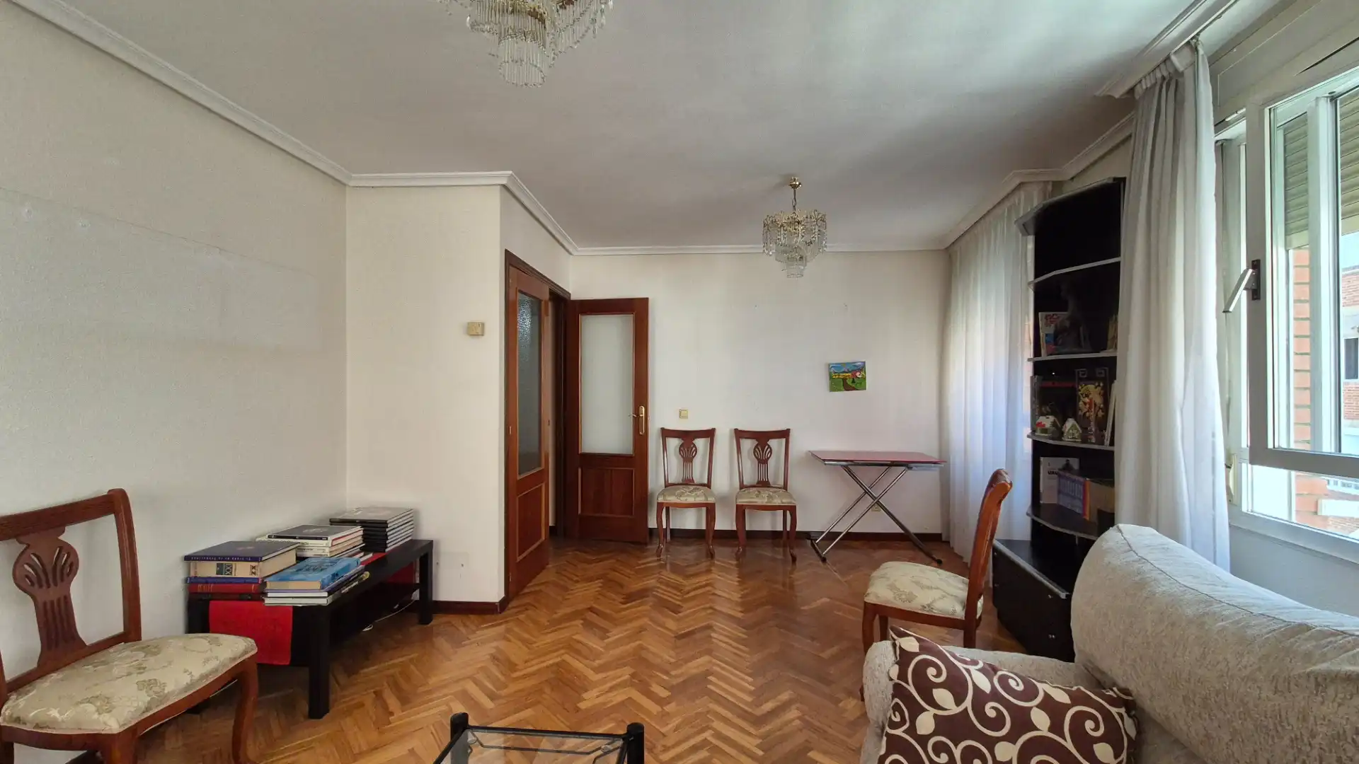 Living room of Flat for sale in Palencia  with Heating, Parquet flooring and Storage room