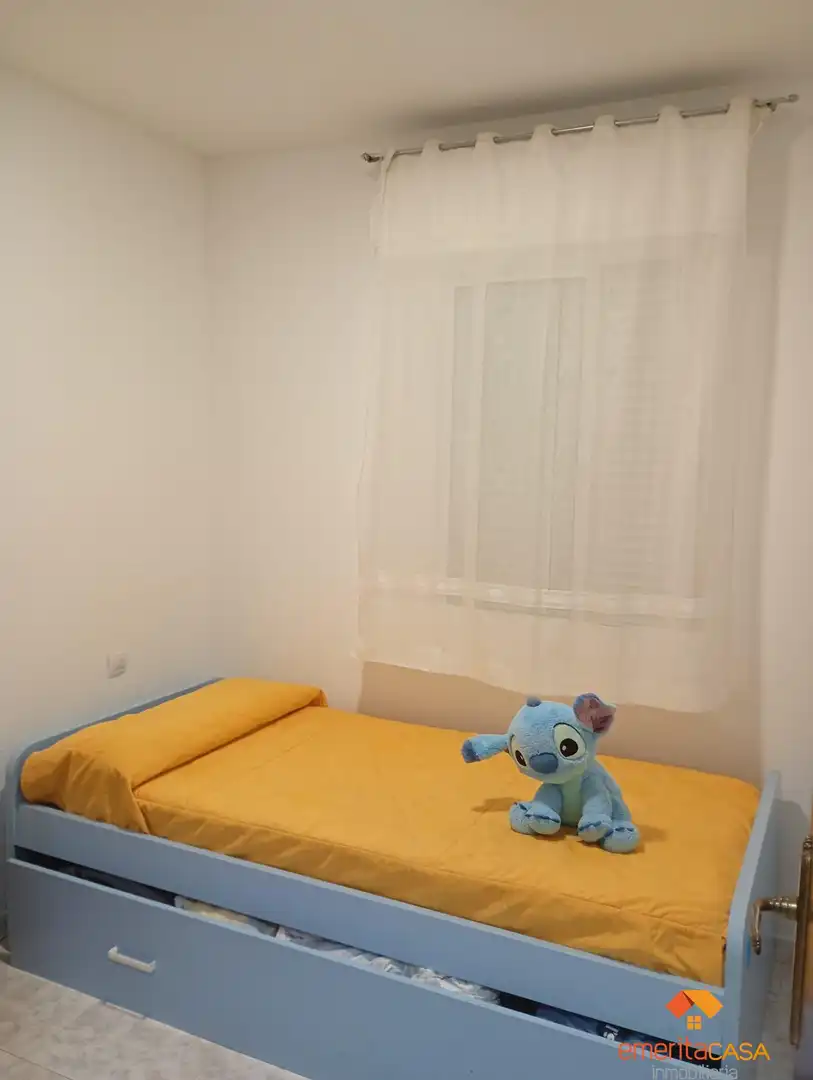 Dormitori de Pis en venda en Malpartida de Cáceres amb Balcó