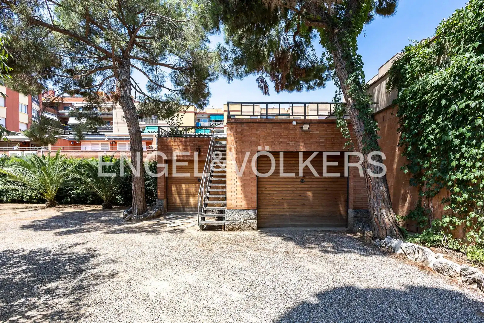 Terraza de Casa o chalet en venta en Sant Boi de Llobregat con Aire acondicionado, Calefacción y Jardín privado