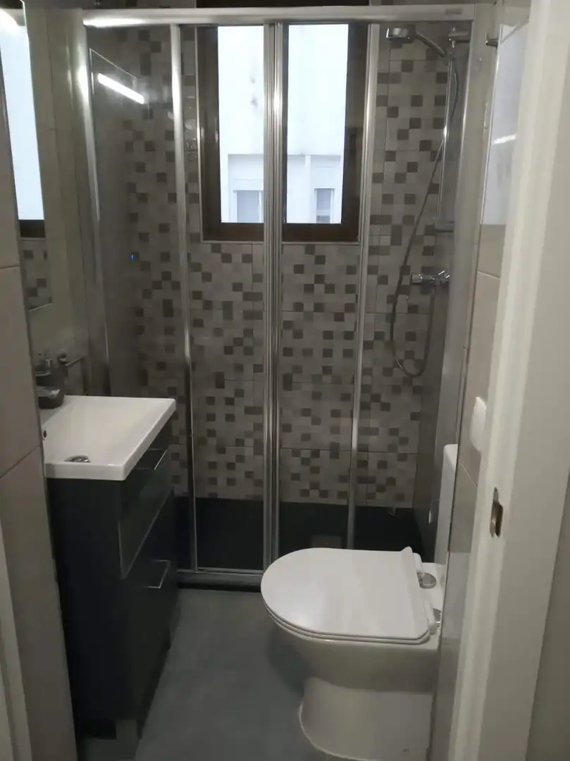 Baño de Piso de alquiler en Córdoba con Aire acondicionado y Calefacción