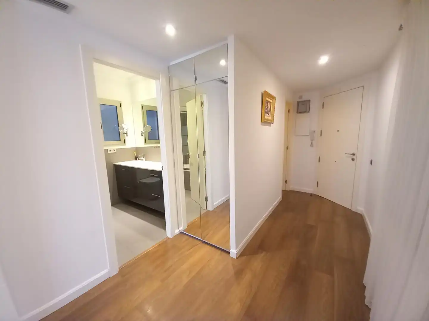 Wohnung zur Miete in Barcelona mit Klimaanlage, Heizung und Parkett