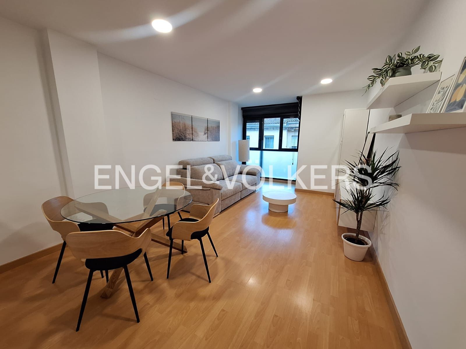 Sala d'estar de Estudi de lloguer en  Valencia Capital amb Aire condicionat, Calefacció i Parquet