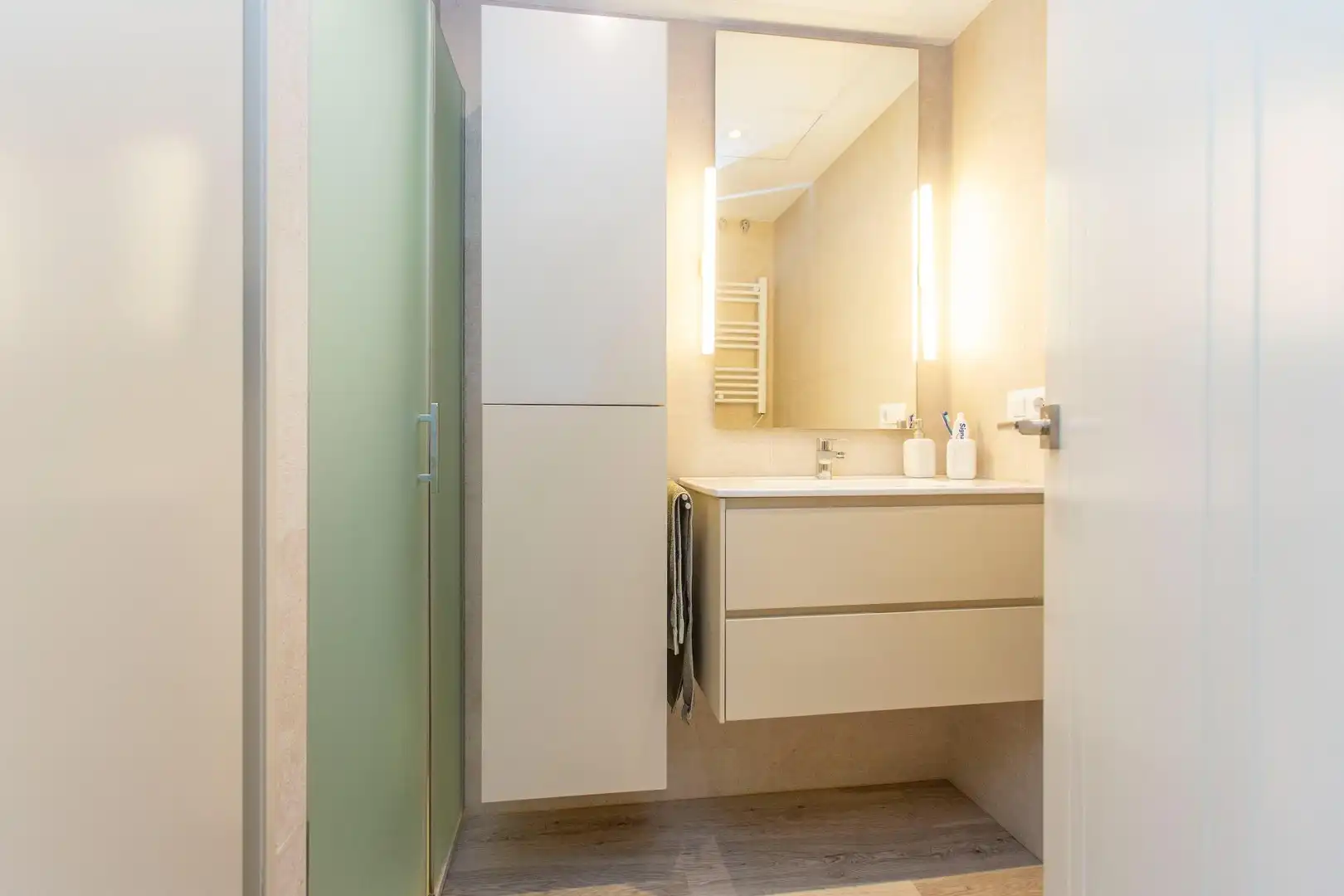 Badezimmer von Wohnung zum Verkauf in Jerez de la Frontera mit Klimaanlage, Heizung und Parkett