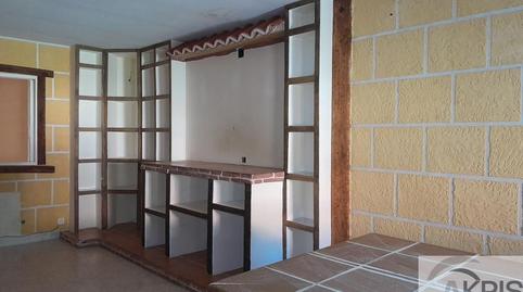 Foto 2 de Casa adosada en venda a Esquivias, Toledo