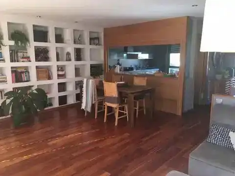 Menjador de Pis de lloguer en Nigrán amb Jardí privat, Parquet i Moblat