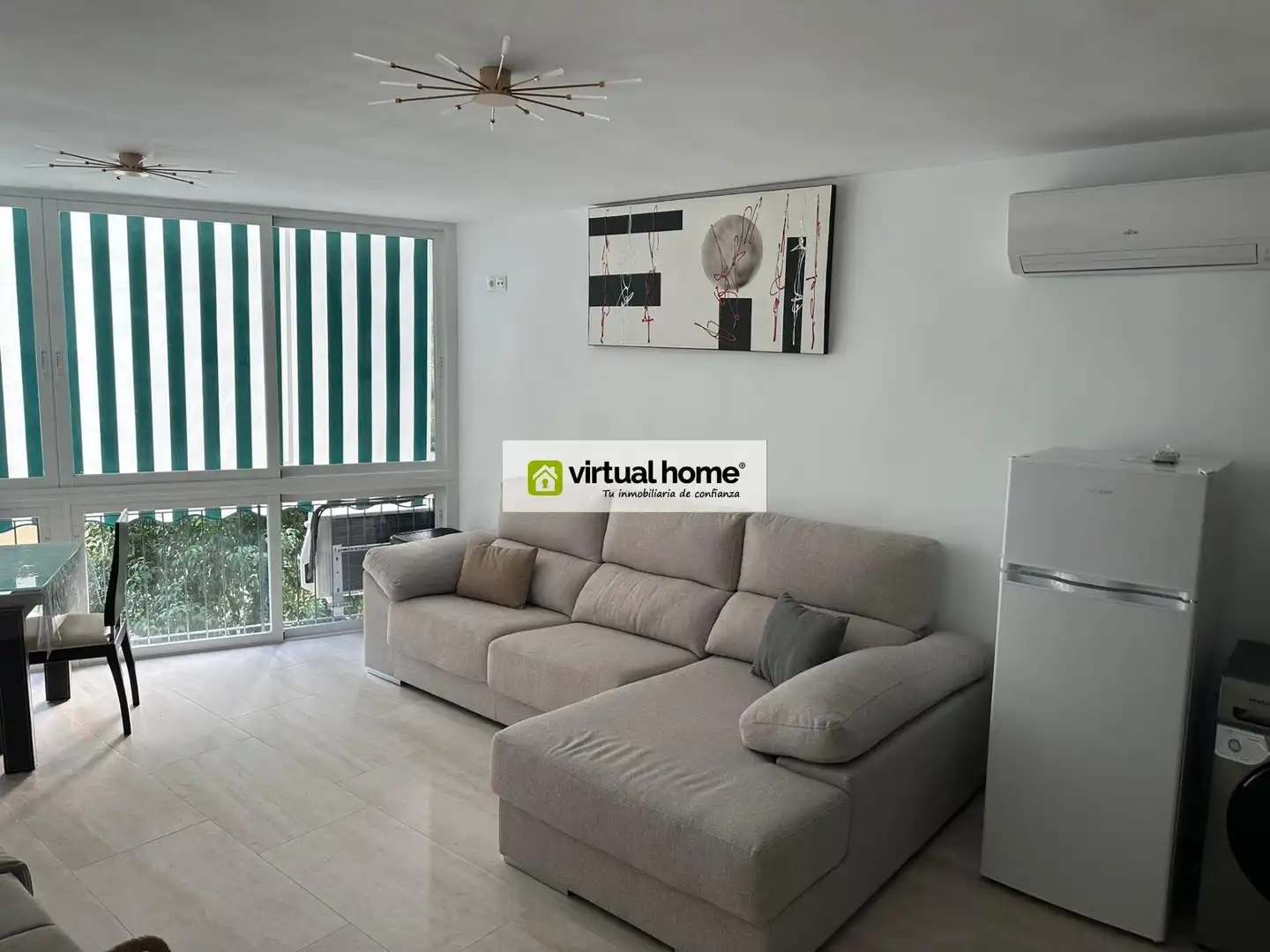 Sala d'estar de Apartament en venda en Benidorm amb Aire condicionat i Piscina comunitària