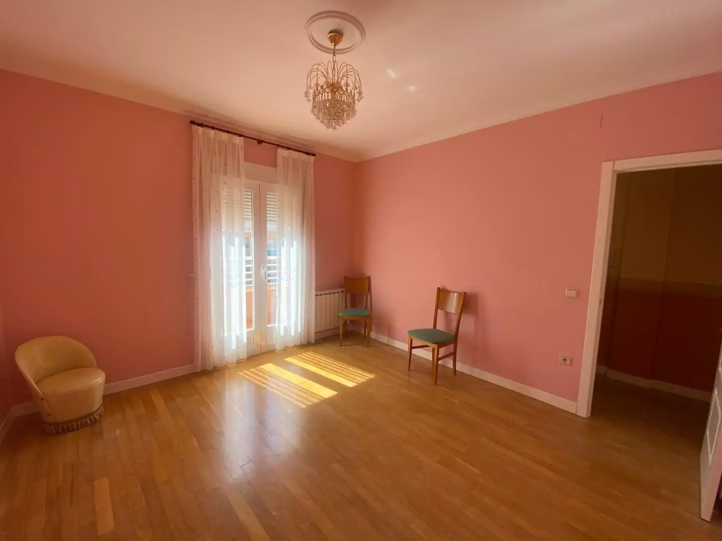 Sala de estar de Piso en venta en Valdepeñas con Aire acondicionado, Calefacción y Parquet