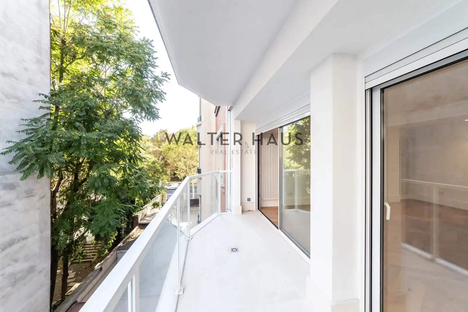 Flat with terrace for sale in Calle de Casado del Alisal, imagen 4