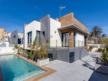 Casa amb piscina en venda a De Alemania