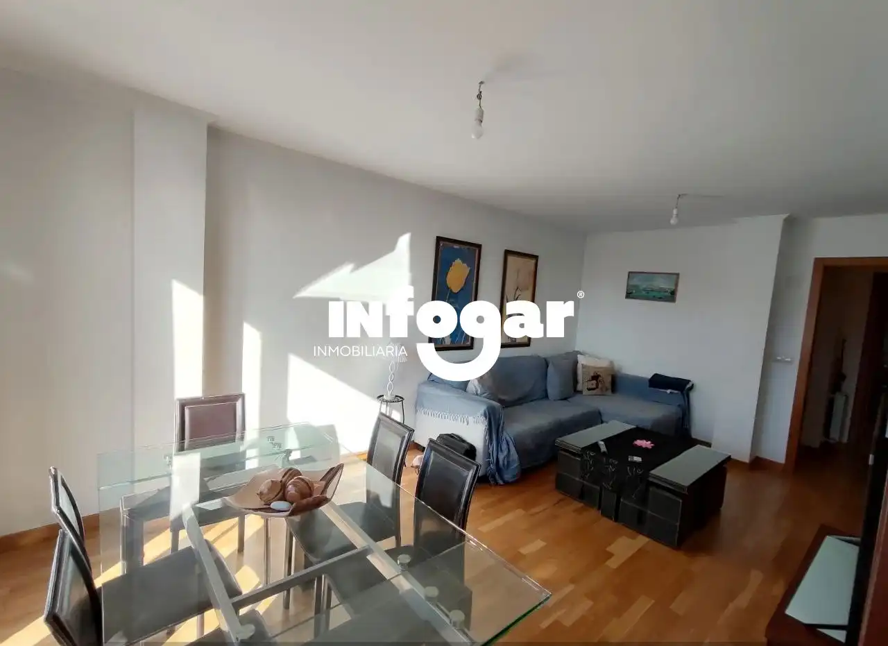 Sala de estar de Piso en venta en A Guarda   con Calefacción, Parquet y Trastero