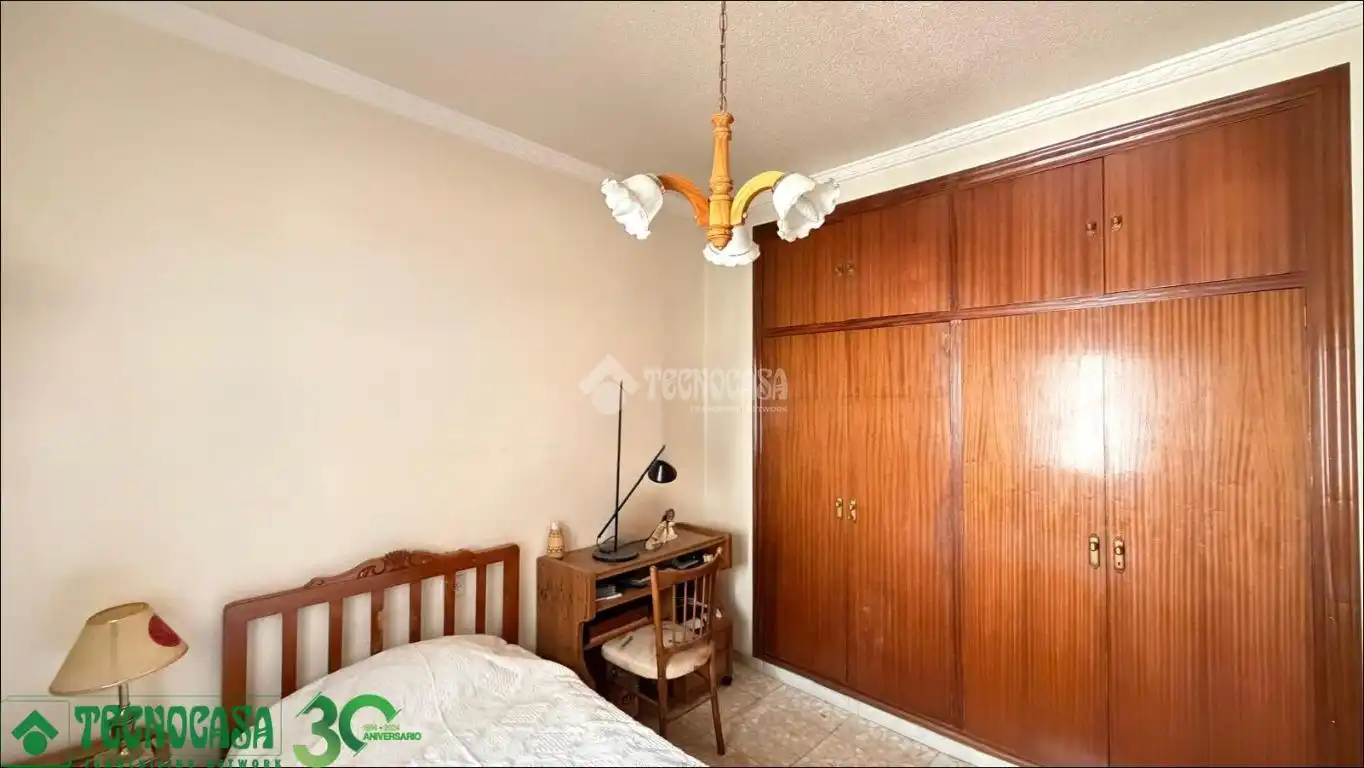Dormitori de Casa adosada en venda en Alcázar de San Juan amb Calefacció, Jardí privat i Terrassa