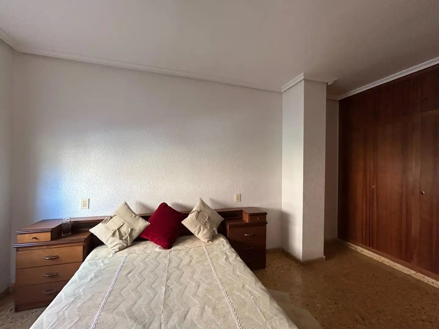 Habitación de Piso en venta en Castellón de la Plana / Castelló de la Plana con Balcón