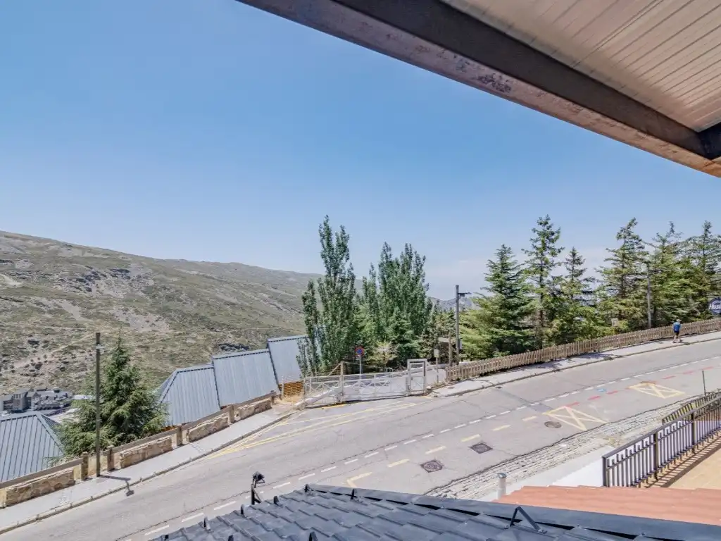 Vista exterior de Apartament en venda en Sierra Nevada amb Terrassa i Moblat