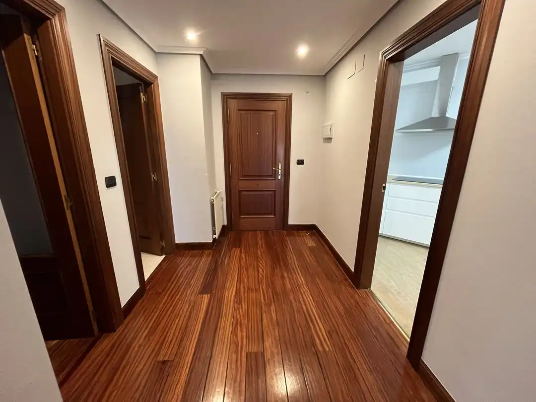 Wohnung zur Miete in Leioa mit Heizung, Privatgarten und Abstellraum