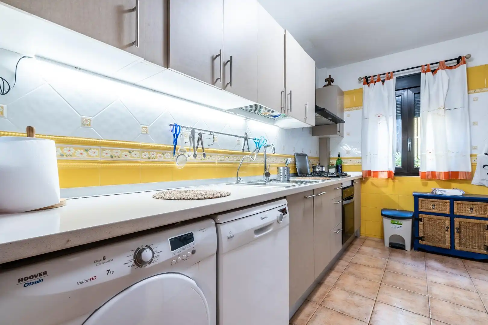 Kitchen of Flat for sale in Adeje  with Private garden, Terrace and Balcony