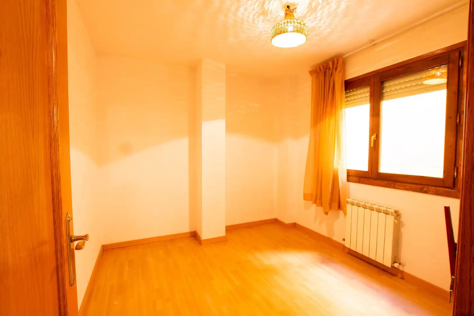 Schlafzimmer von Wohnung zum Verkauf in Caspe mit Heizung
