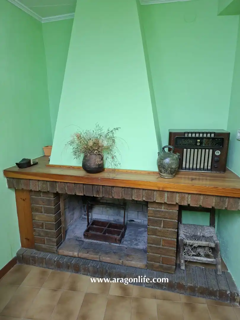 Houses for sale in Maella  with Heating, Furnished and Oven