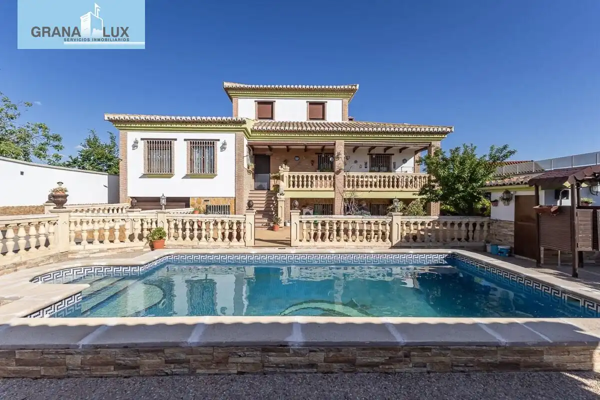 Villa mit Pool zum Verkauf in Calle DISEMINADOS (VIV. UNIF)
