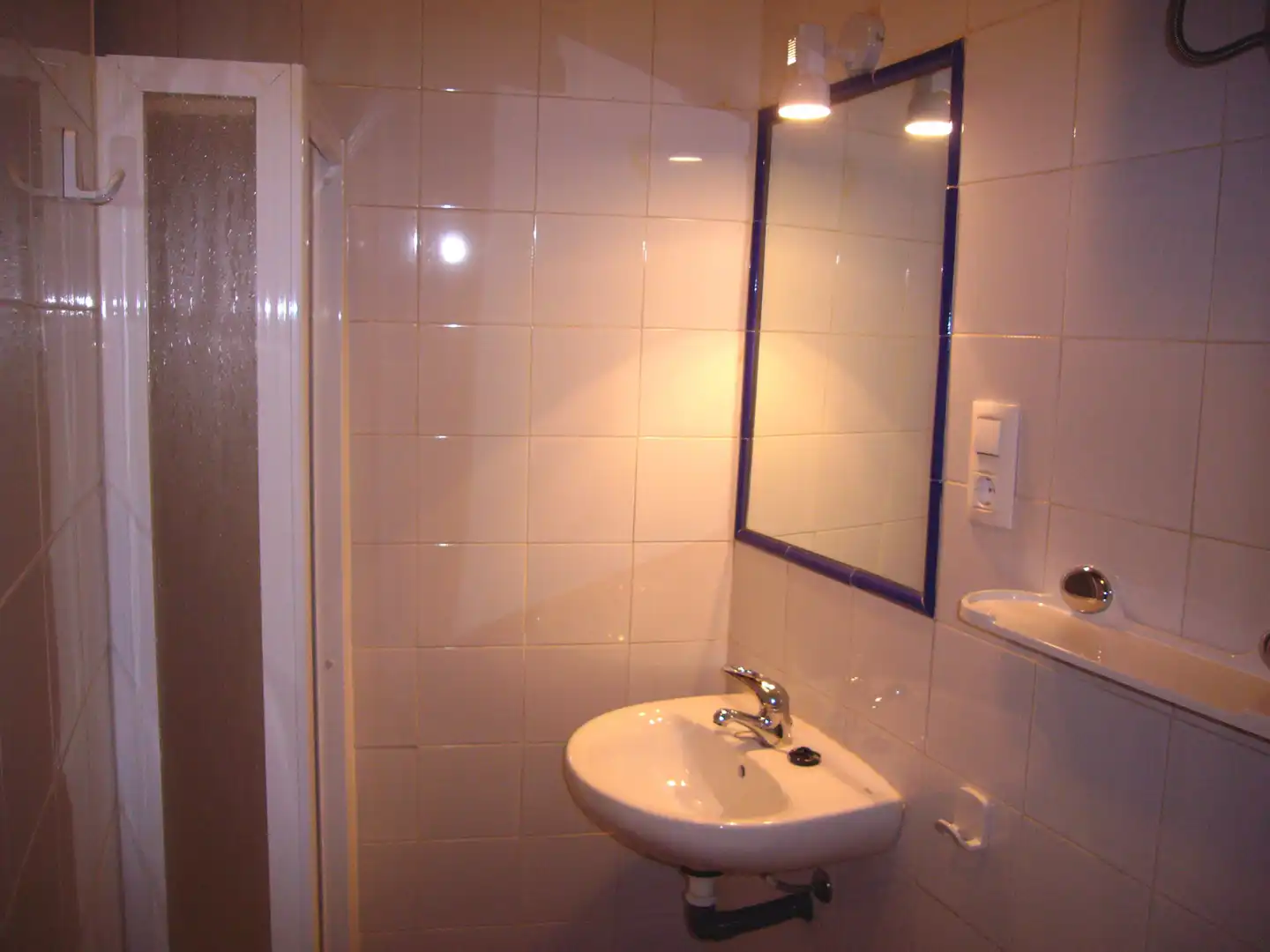 Bathroom of Flat for rent in Granada  with Heating, Furnished and Washing machine