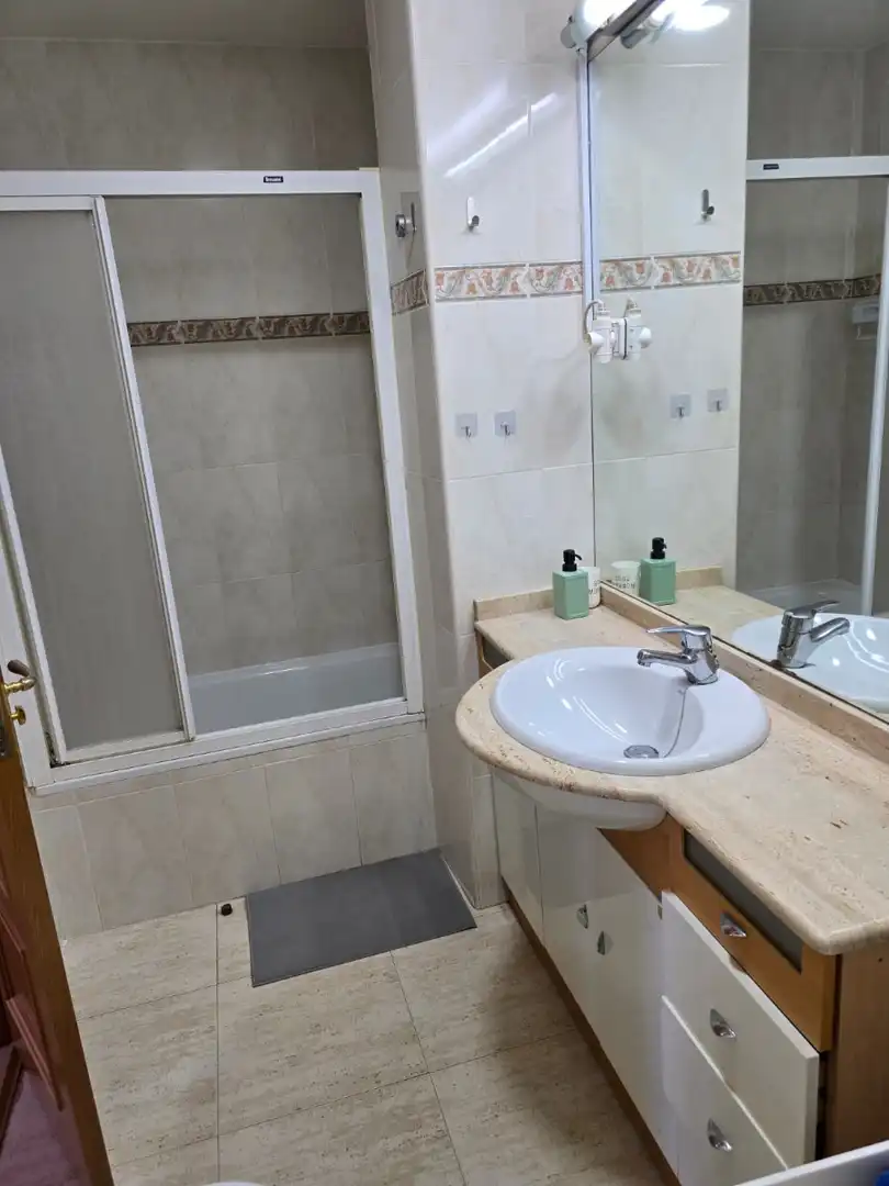 Baño de Apartamento de alquiler en Murcia con Aire acondicionado, Calefacción y Amueblado