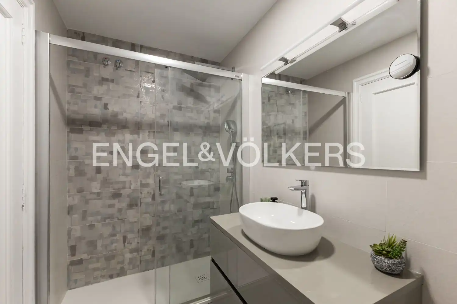 Badezimmer von Wohnung zur Miete in Mislata mit Klimaanlage, Heizung und Terrasse