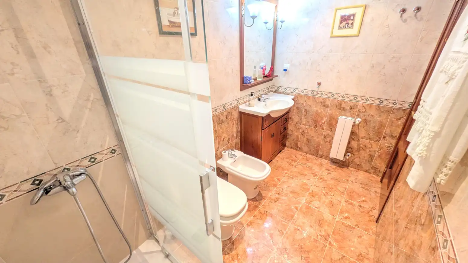 Bany de Pis en venda en El Astillero   amb Calefacció, Terrassa i Moblat
