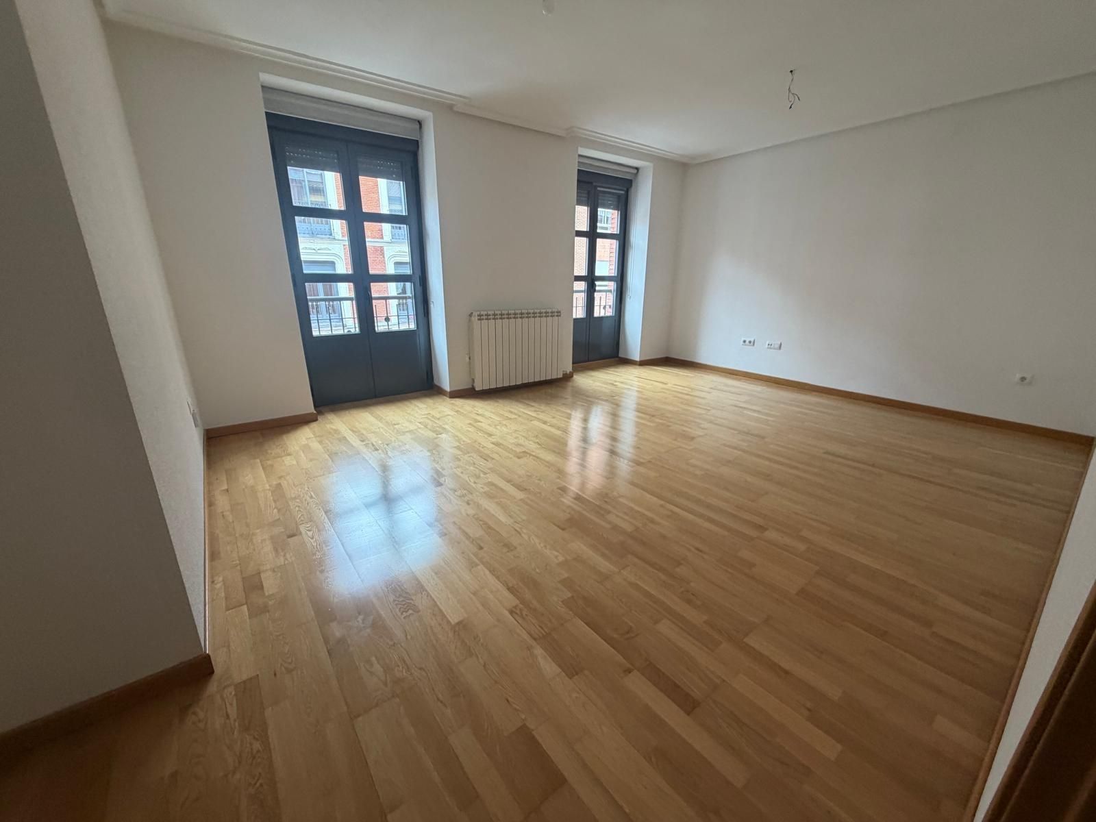 Flat for sale in Circular