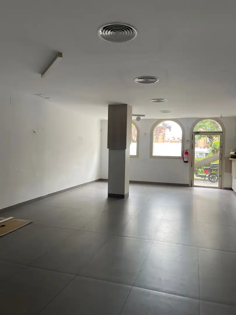 Local en venta en Plasencia con Terraza