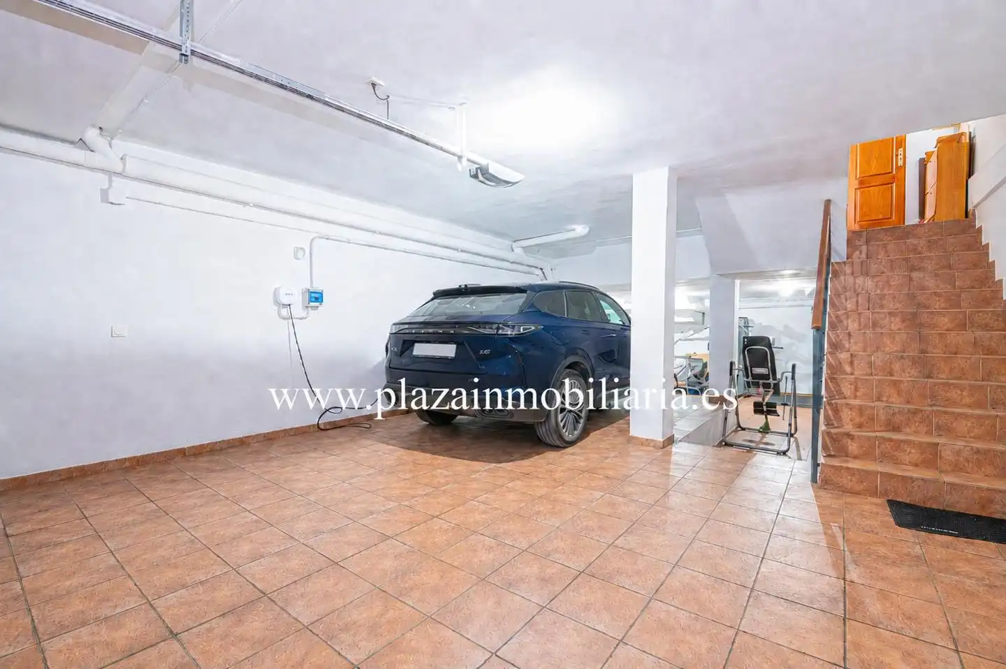 Parking of Houses for sale in Lucena  with Air Conditioner, Terrace and Storage room