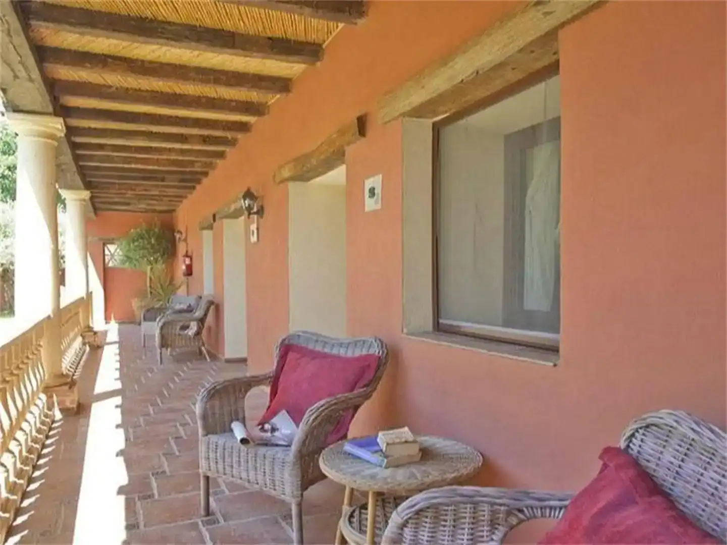 Terrassa de Local en venda en Ronda amb Aire condicionat, Parquet i Moblat