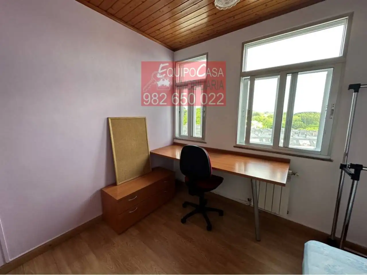 Casa adosada en venta en Lugo con Calefacción, Terraza y Amueblado