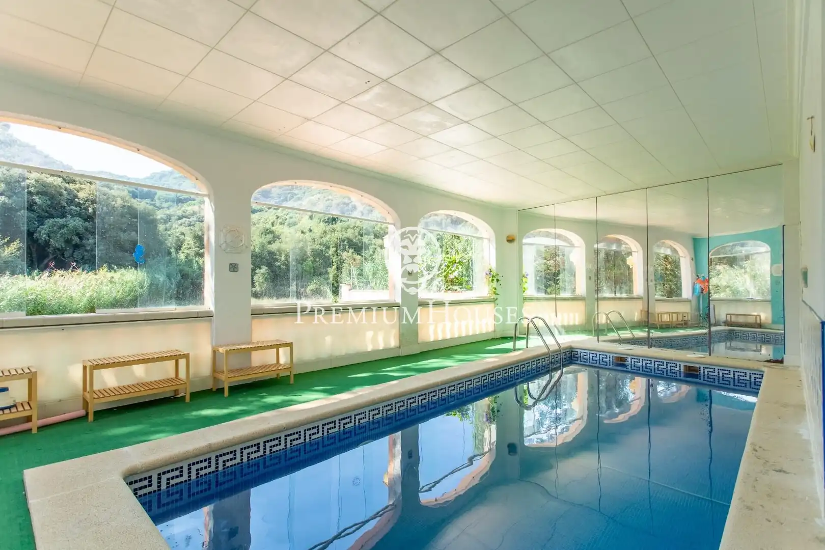Piscina de Casa o xalet en venda en Calella amb Aire condicionat, Calefacció i Jardí privat