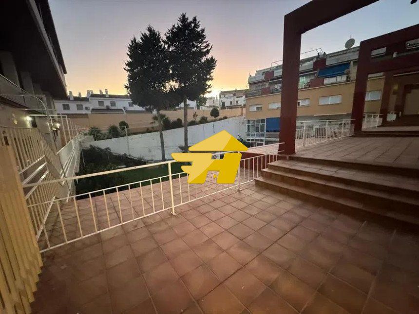 Vista exterior de Pis de lloguer en Torremolinos amb Aire condicionat, Calefacció i Terrassa