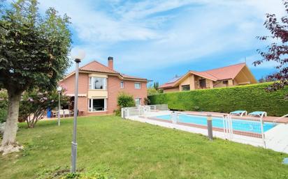 Exterior view of House or chalet for sale in Egüés  with Terrace and Swimming Pool