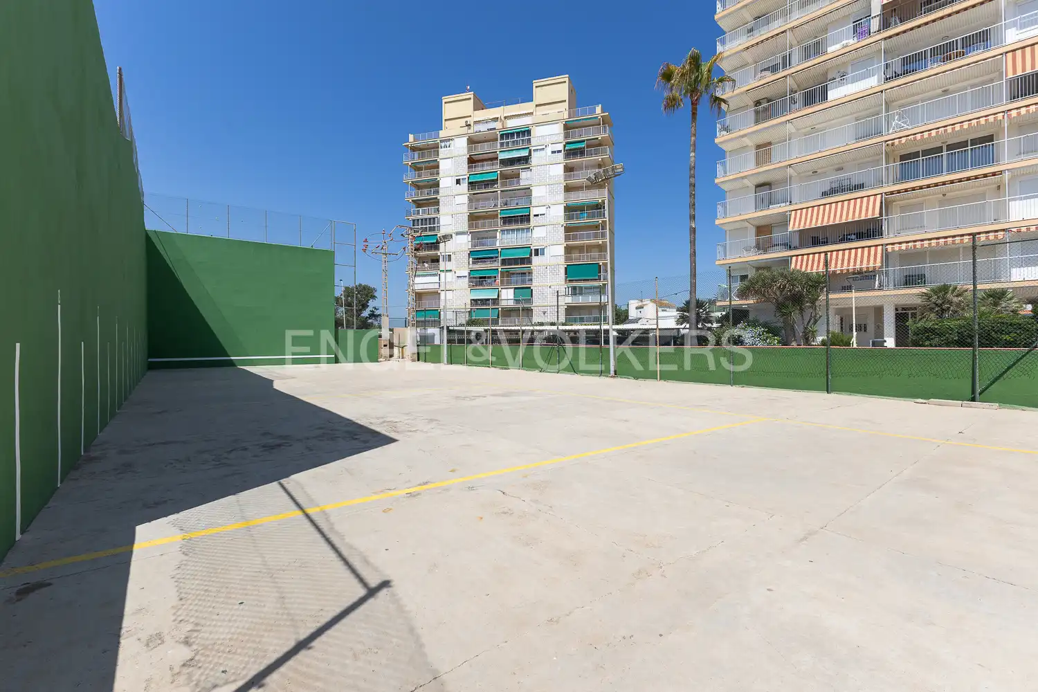 Vista exterior de Àtic de lloguer en Valencia amb Calefacció, Jardí privat i Balcó