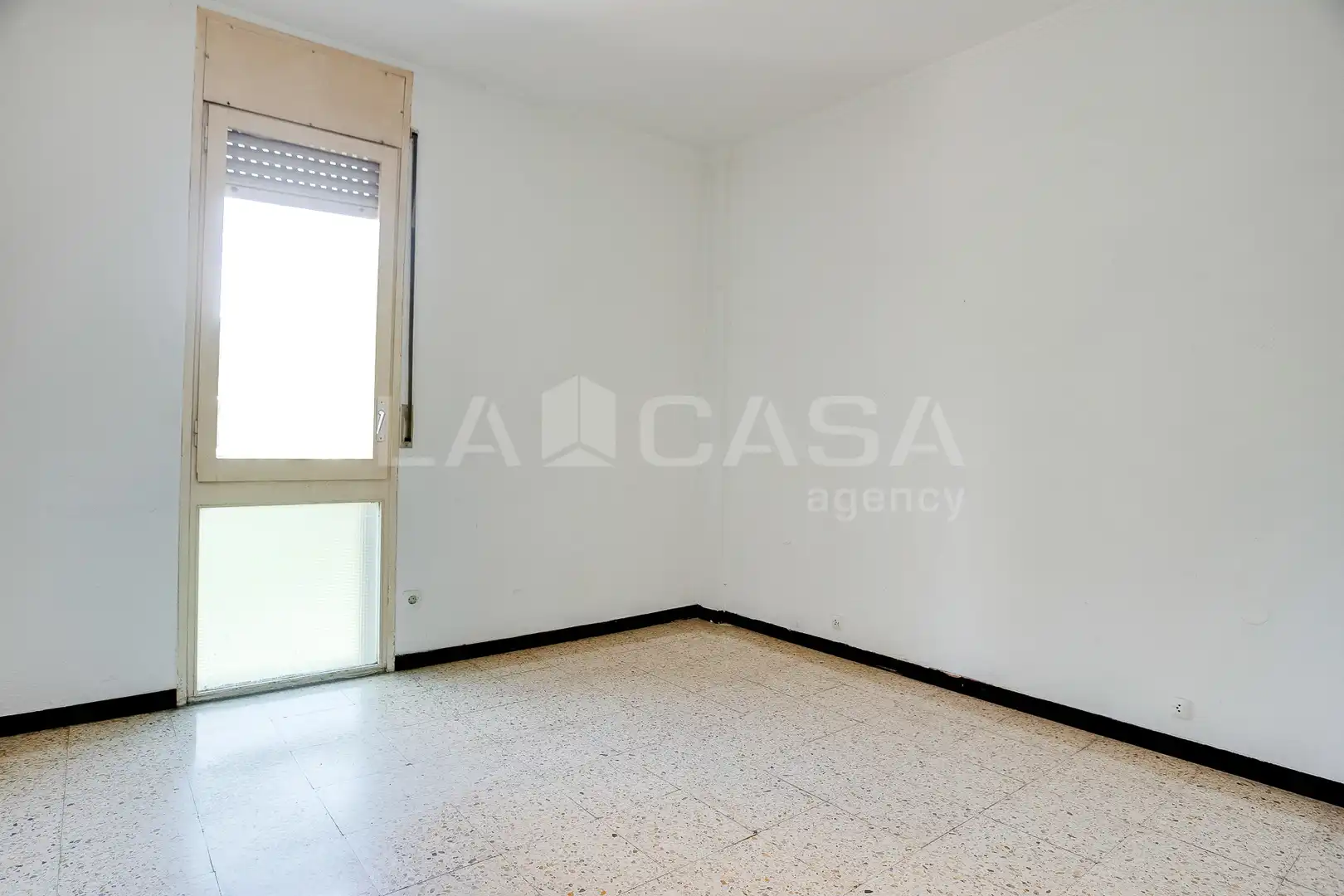 Schlafzimmer von Wohnung zum Verkauf in Barcelona mit Balkon