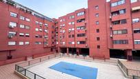 Exterior view of Flat for sale in Valdemoro  with Heating, Balcony and Community pool